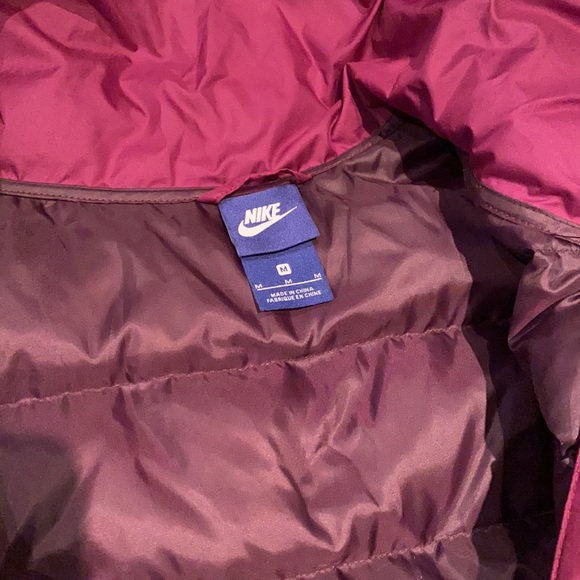 Nike NSW Down Filled Vest Size Medium Purple - Picture 3 of 4